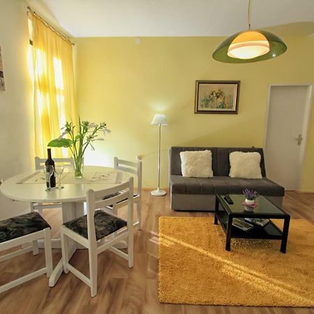 Bivium Daire Otočac Dış mekan fotoğraf