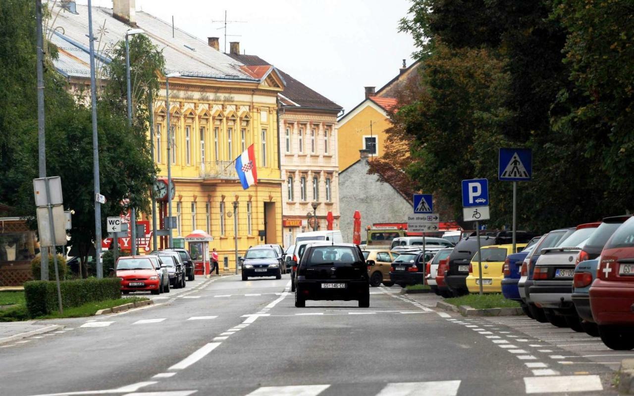 Bivium Daire Otočac Dış mekan fotoğraf